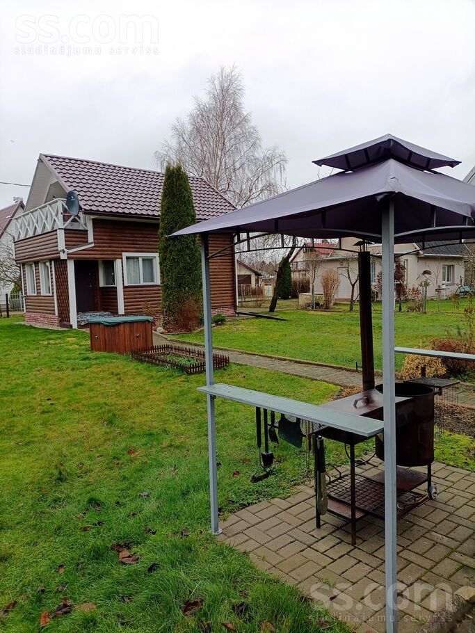 Kurzeme 127, Standzes ciems, Ventspils un raj., Tārgales pag. — maja