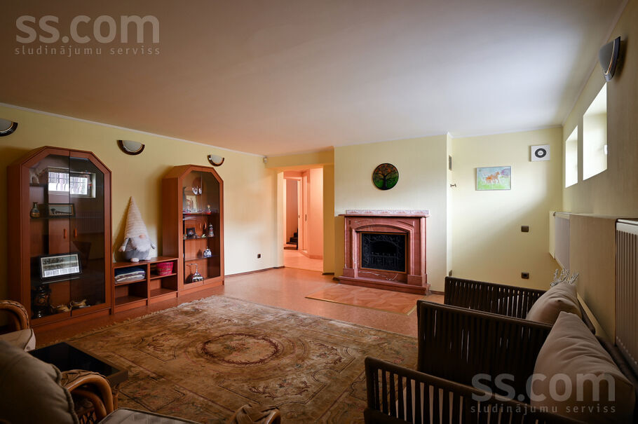 Tulpju iela 11, Katlakalns, Rīgas rajons, Ķekavas pag. — maja