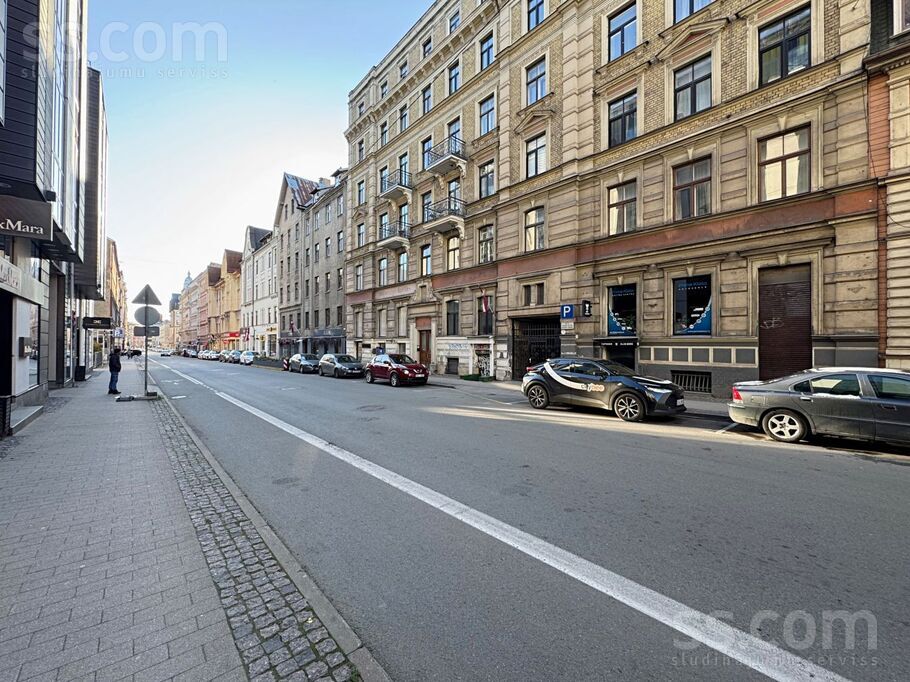 Dzirnavu 66, Rīga — dzivoklis