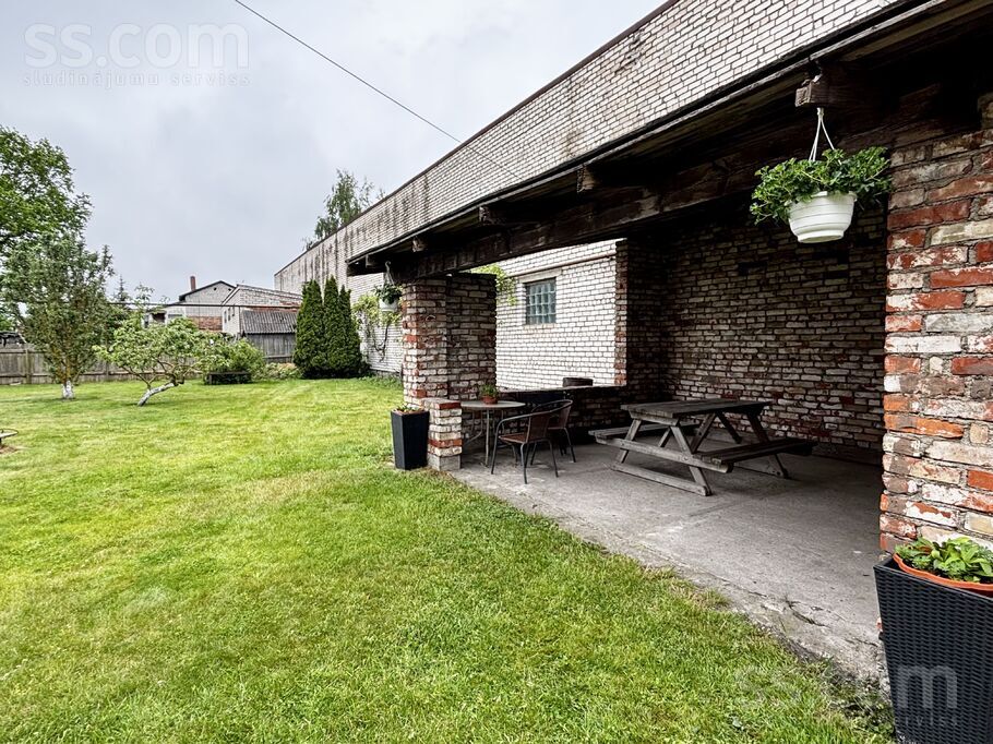 Baznīcas iela 30, Liepāja un raj., Liepāja — maja