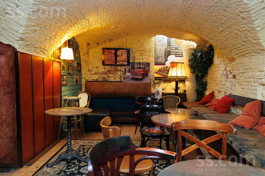 Jauniela 15, Rīga — maja