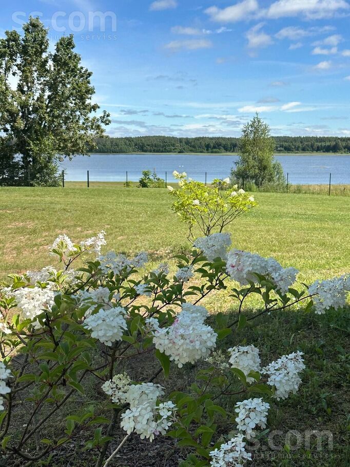 Biržkalna ezers, Kapiņi, Preiļi un raj., Aglonas pag. — zeme