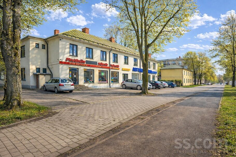 Brīvības gatve 422, Rīga, Jugla — telpa