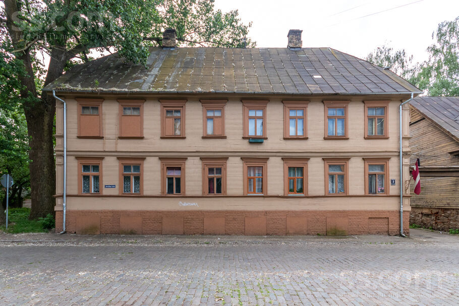 Latgales 99, Rīga — maja