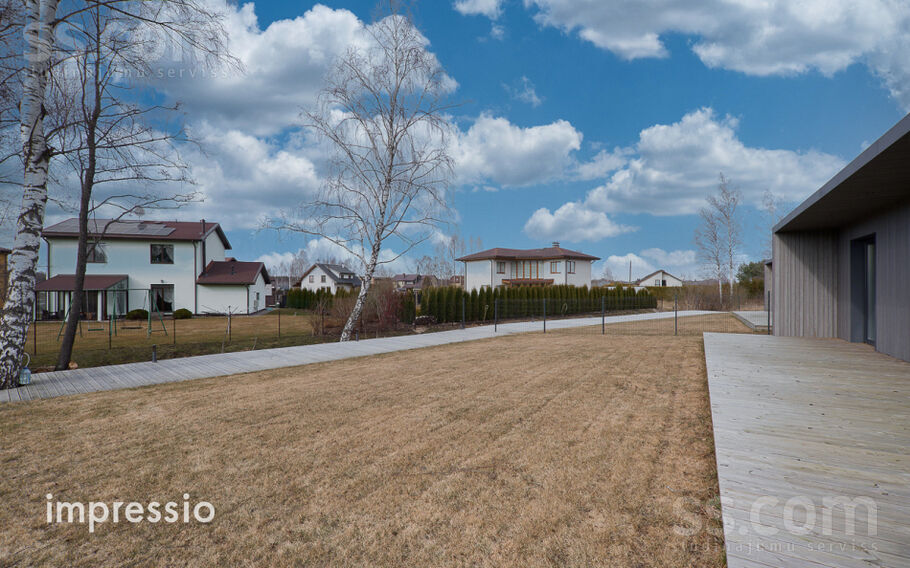 Dreimaņu 19, Mežāres, Rīgas rajons, Babītes pag. — maja