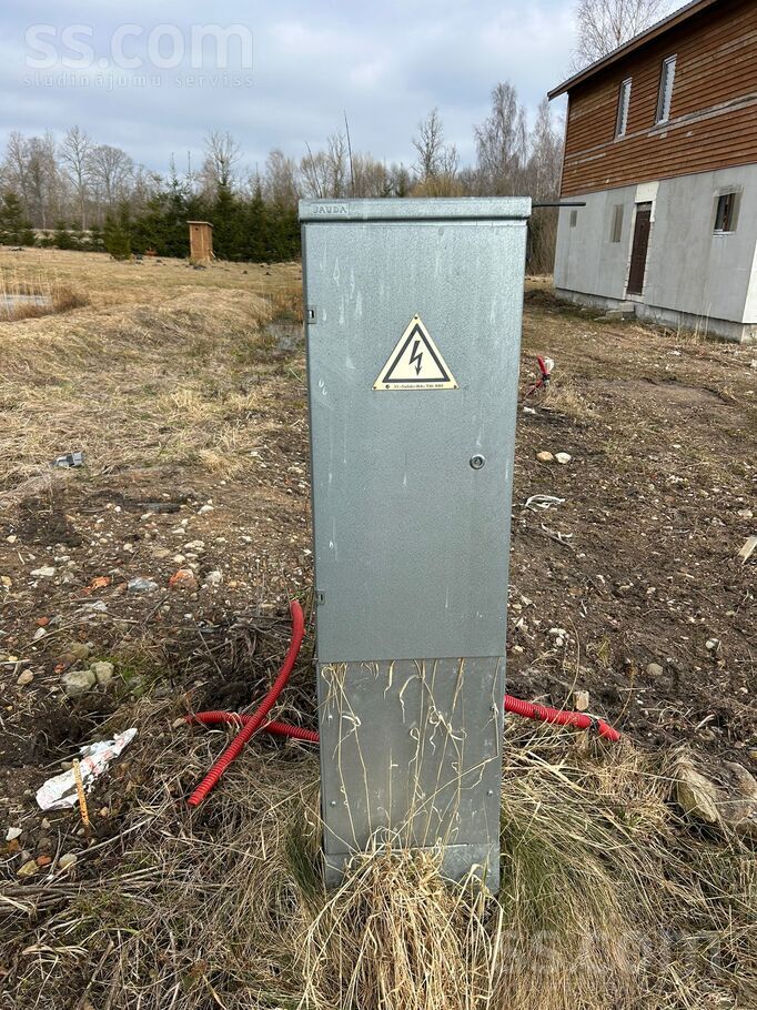 Lielkalni, Tīnūži, Ogre un raj., Ikšķiles l. t. — maja