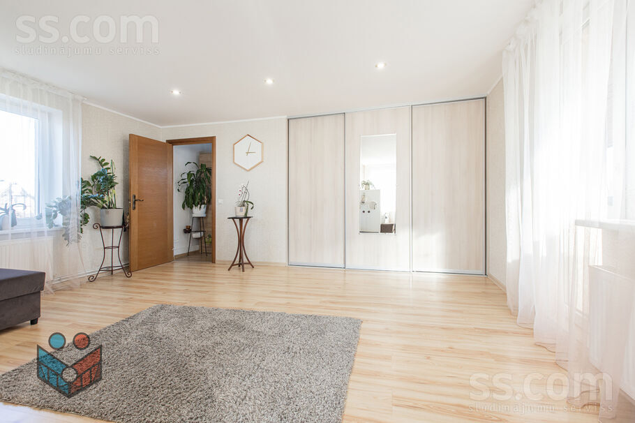 Lefkoju 17, Ziedonis, Rīgas rajons, Ķekavas pag. — maja