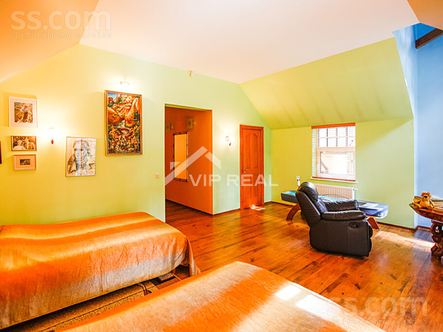 Edinburgas pr. 69, Jūrmala — maja