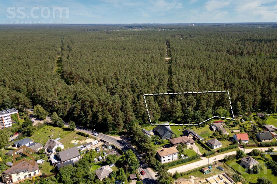 Biķernieku 215, Rīga — zeme