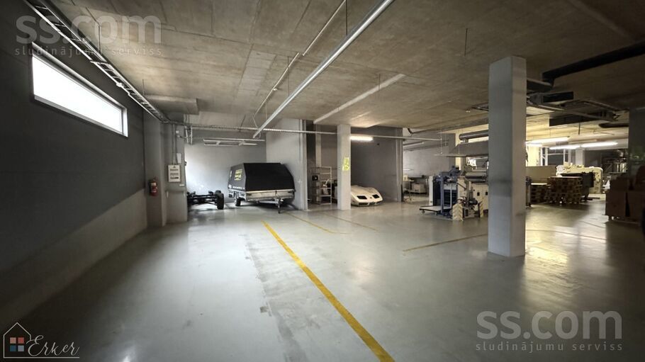 Brīvības gatve 6898, Rīga, Jugla — telpa