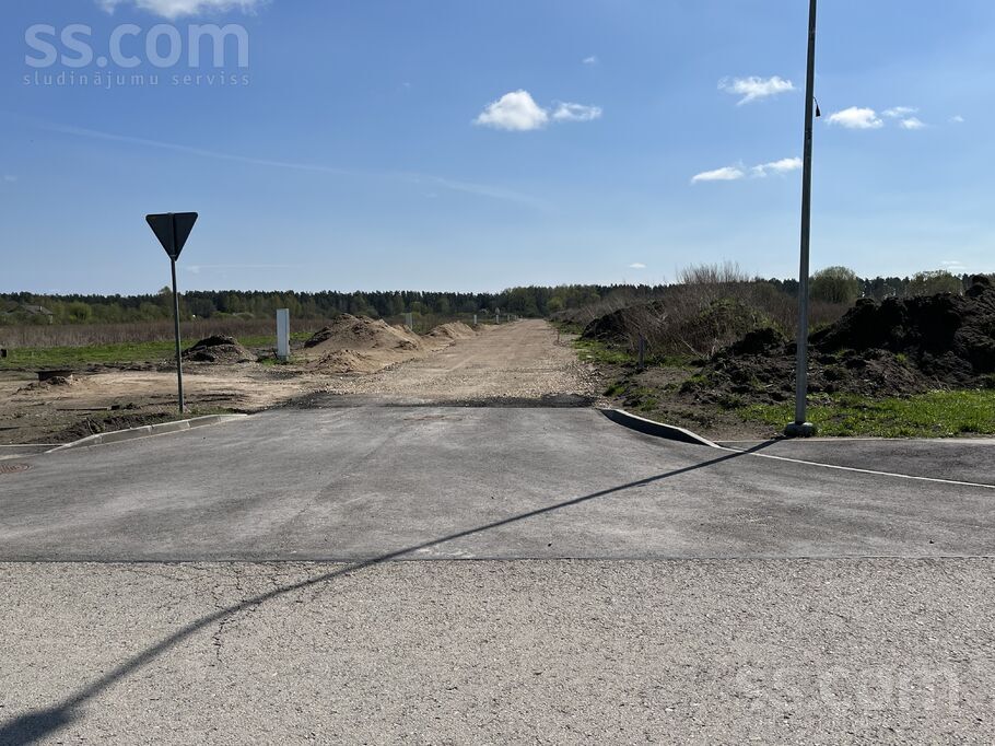 Rožu - Zvaigznāju, Mārupe, Rīgas rajons, Mārupes pag. — zeme