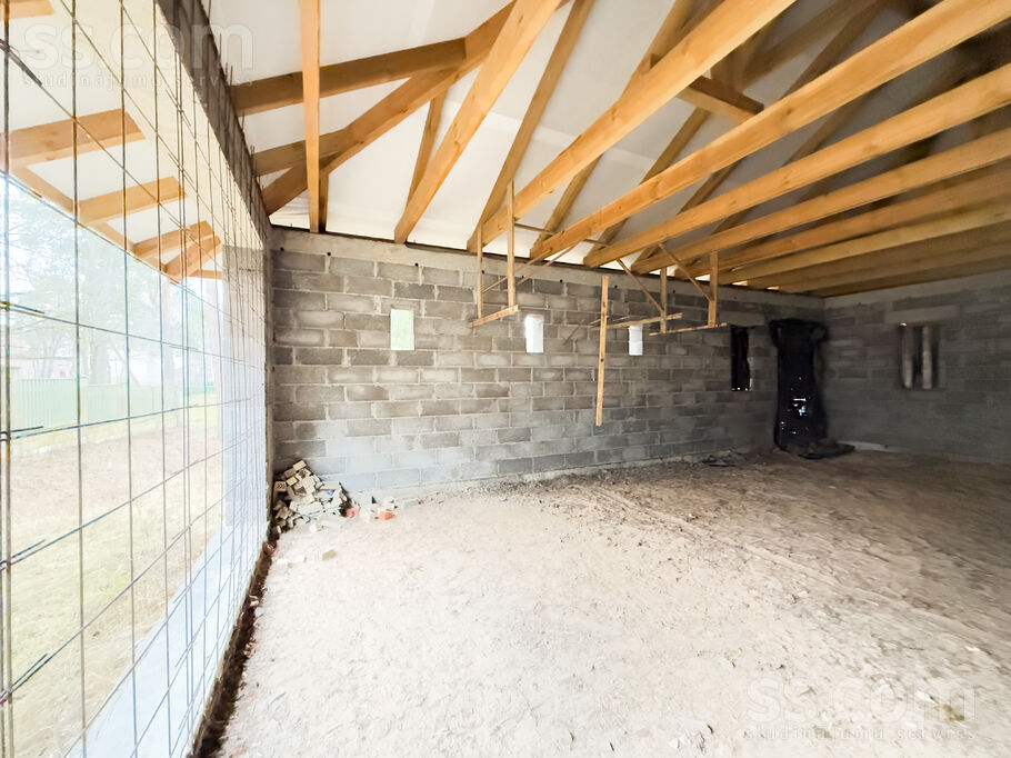 Daugavas iela 124b, Daugavpils un raj., Daugavpils — maja