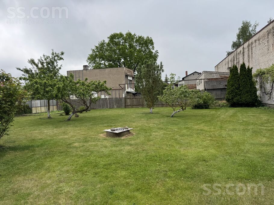 Baznīcas iela 30, Liepāja un raj., Liepāja — maja