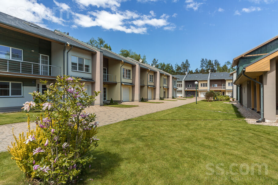 Zaļā iela 3 k12, Jūrmala — maja