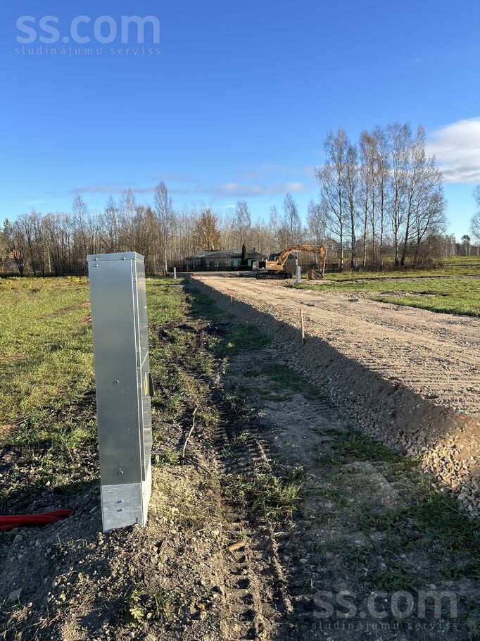 Ziedlejas 12, Ogre un raj., Ogre — zeme