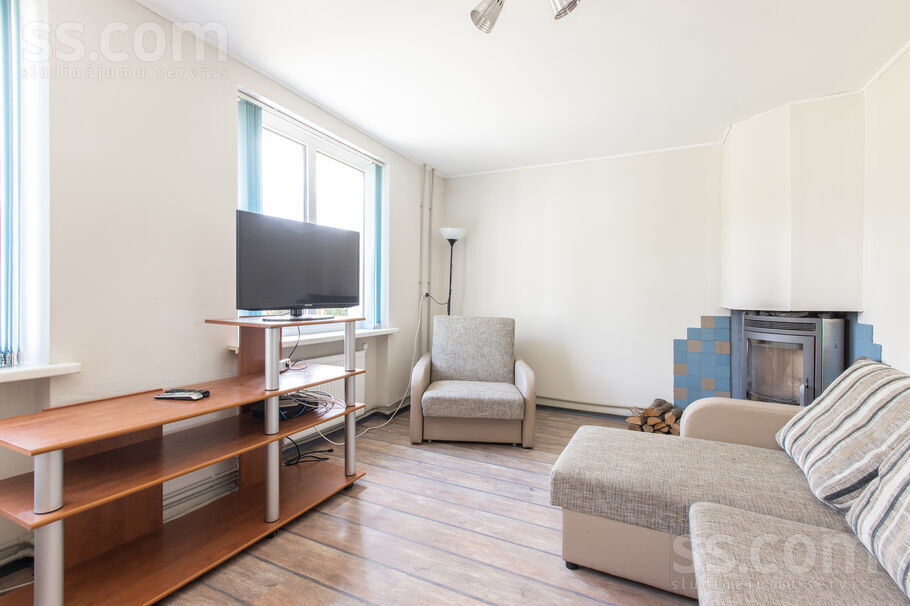 Jūras 10, Ragaciems, Tukums un raj. — maja