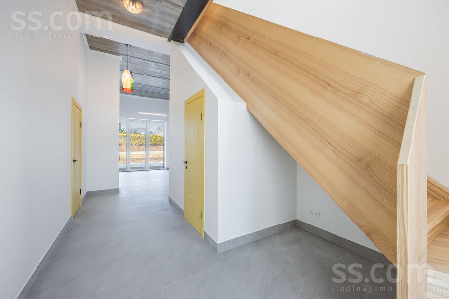 Rītausmas iela 1, Mārupe, Rīgas rajons, Mārupes pag. — maja