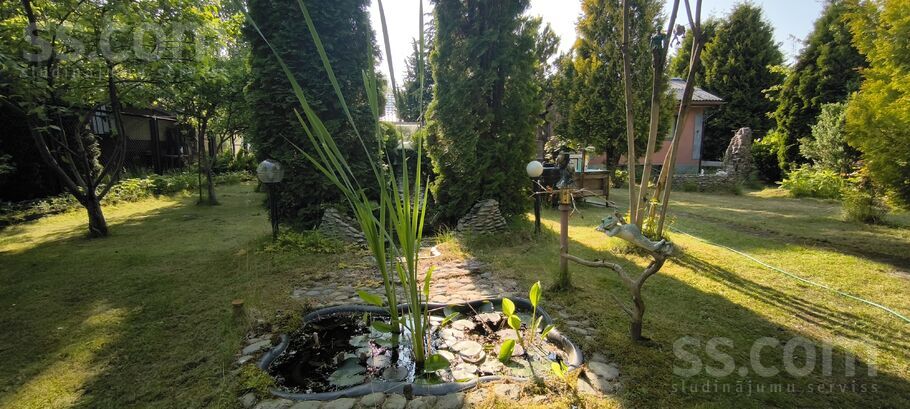 Buru iela 32, Ziemeļblāzma, Limbaži un raj., Skultes pag. — maja