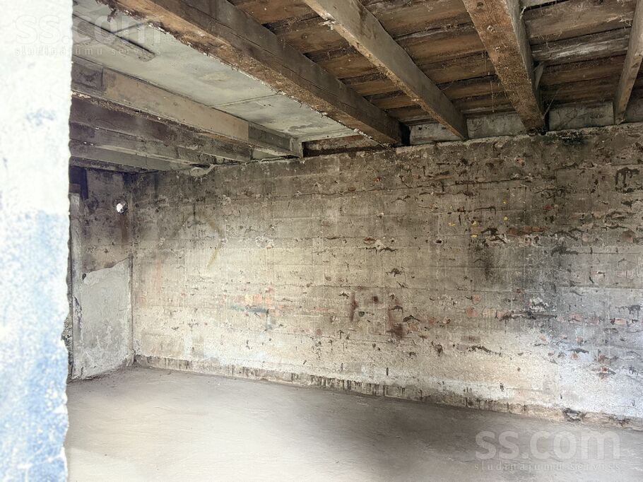 Raiņa iela 28, Liepāja un raj., Durbe — maja