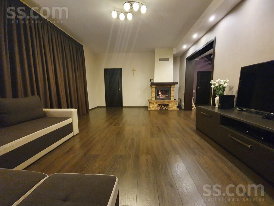 Trīsciema 5. līnija 4, Rīga — maja