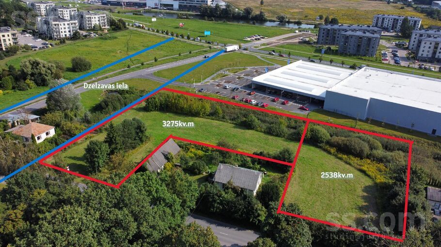 Kaivas, Rīga — zeme