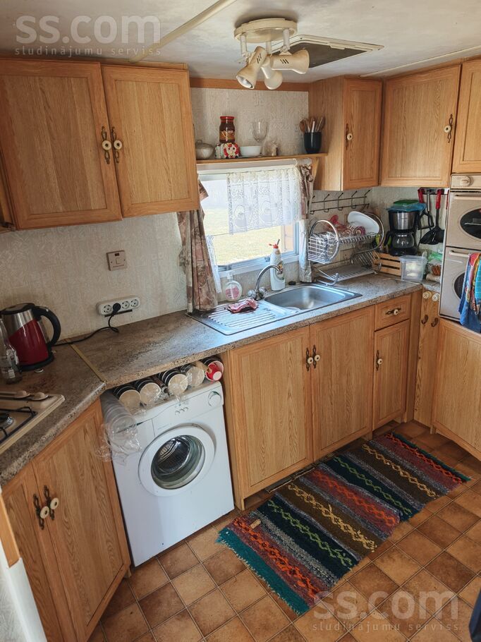 Buši, Zīlāni, Jēkabpils un raj., Kūku pag. — maja