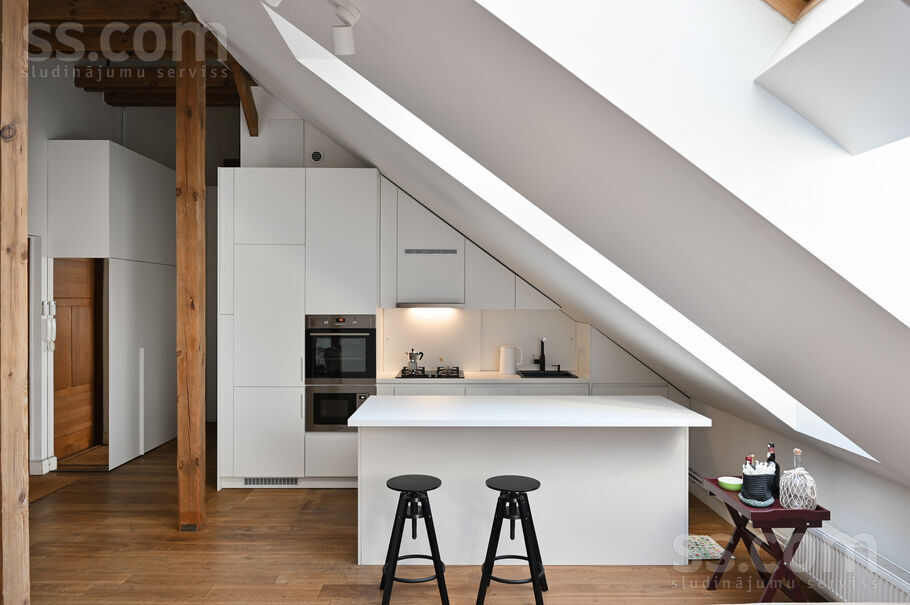 Pulkv. Brieža 7, Rīga — dzivoklis