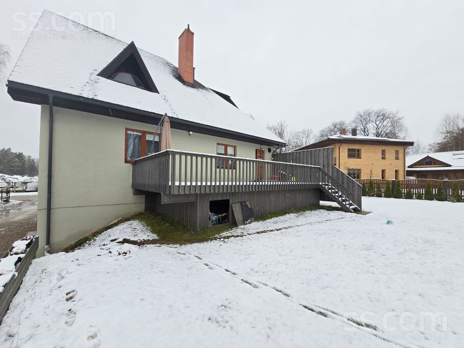 Mākslinieku 9, Valmiera un raj., Valmiera — maja