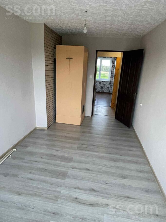 Mežciems 9, Launkalne, Valka un raj., Launkalnes pag. — dzivoklis