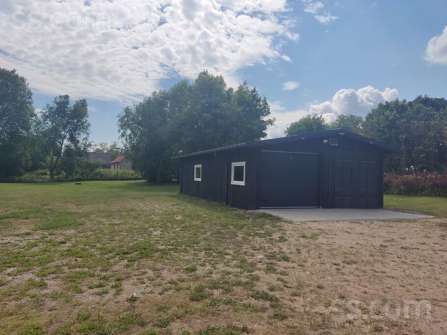 Vijolītes, Pāce, Talsi un raj., Dundagas pag. — maja