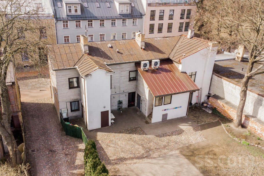 Sparģeļu 45, Rīga — maja