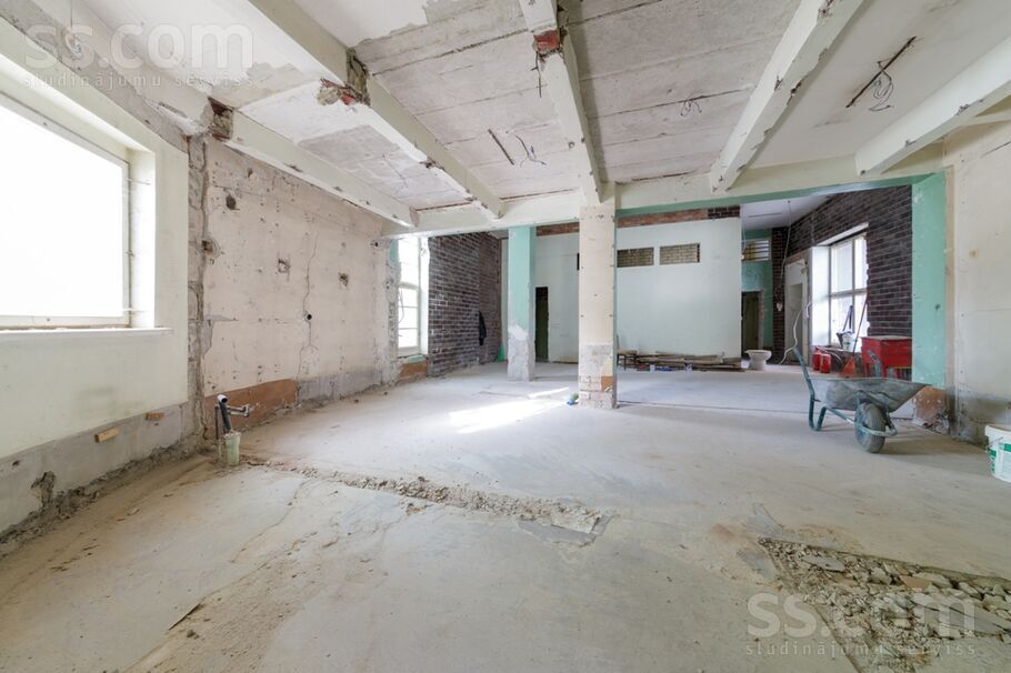 Eizenšteina 57/1, Rīga — maja