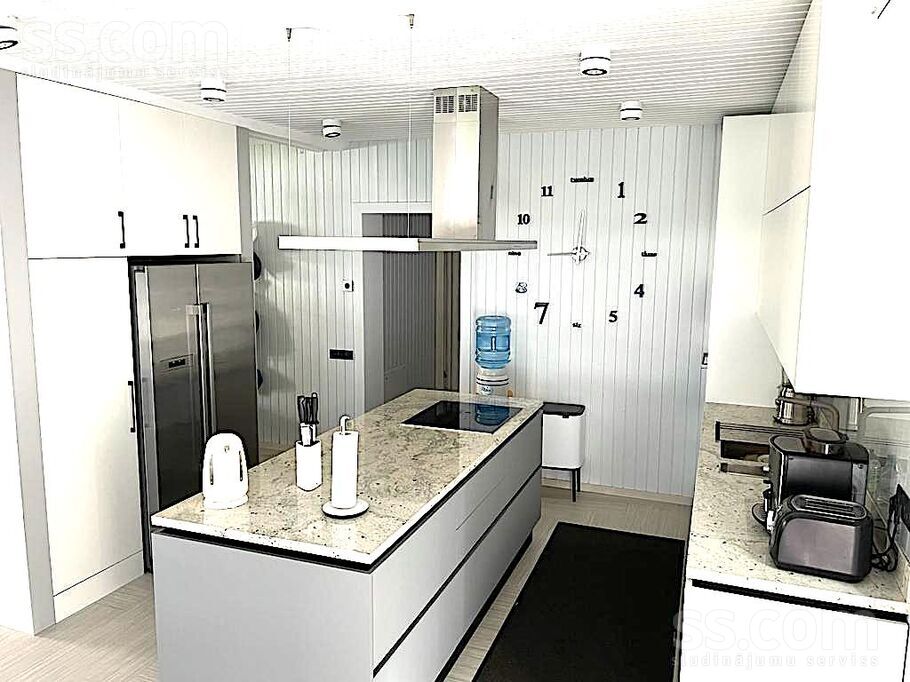 Meža prospekts 79, Jūrmala — maja