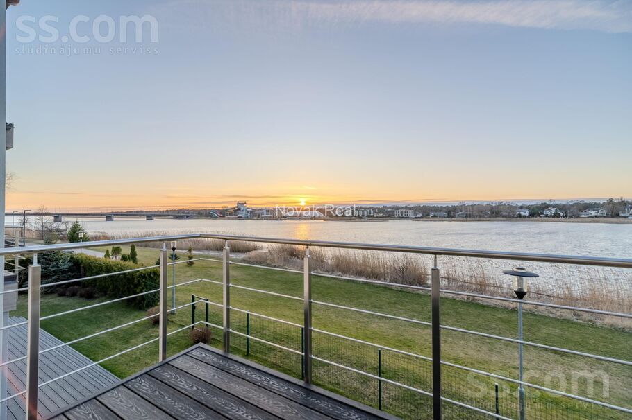 Laipu iela 2, Jūrmala — maja