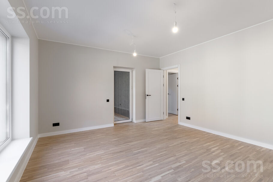 Dzintaru 4, Berģi, Rīgas rajons, Garkalnes nov. — maja