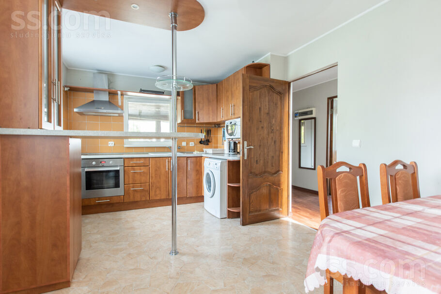 Jūras 10, Ragaciems, Tukums un raj. — maja