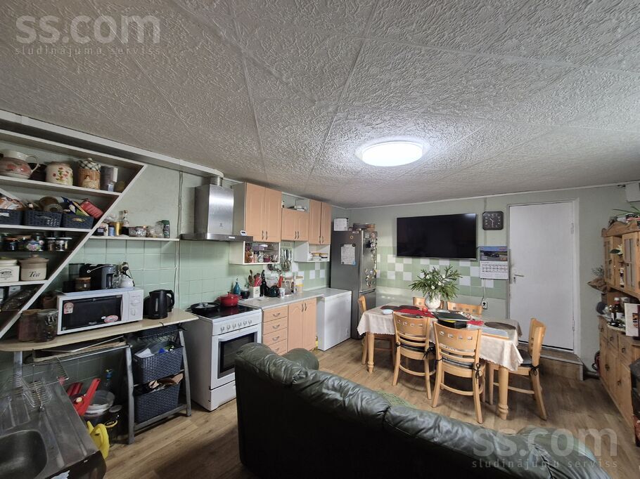 Virves, Ventspils un raj., Ventspils — maja