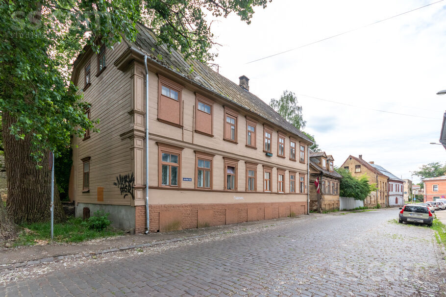 Latgales 99, Rīga — maja