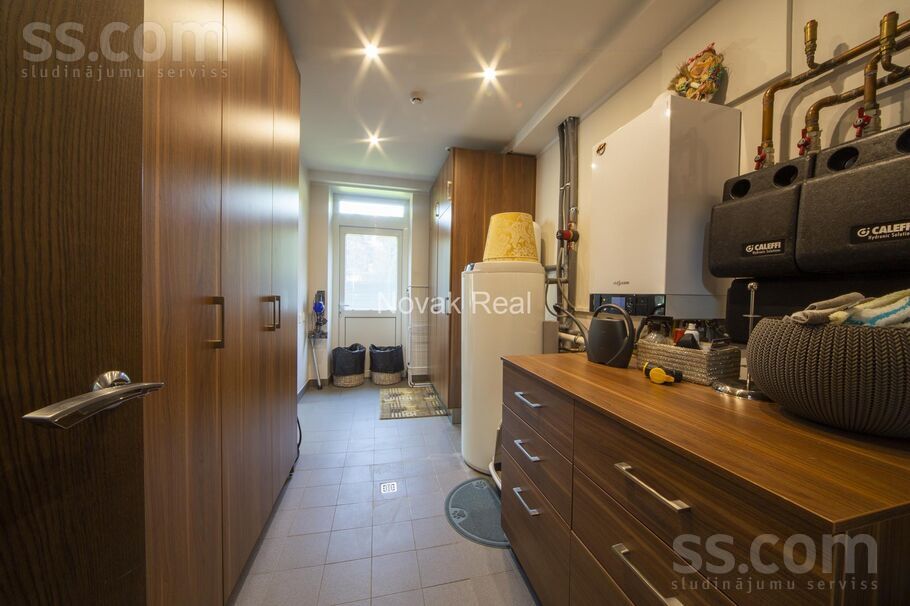 Ezeru iela 17, Jūrmala — maja