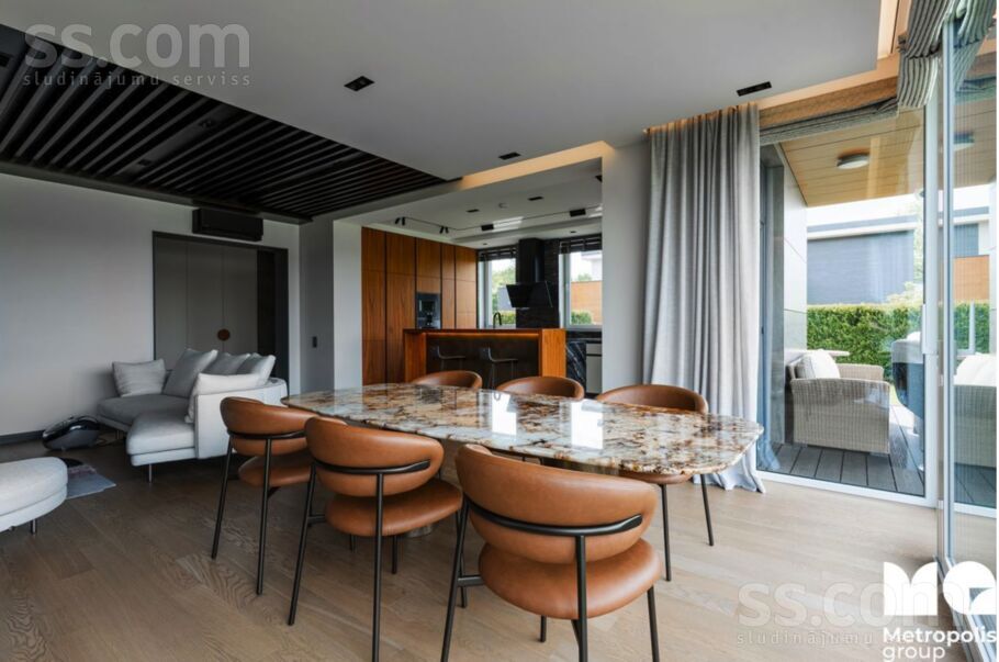 Laipu iela 2, Jūrmala — maja