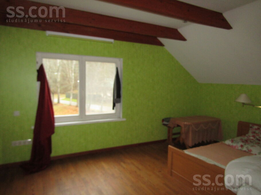 Ziedugravas iela 1, Valka un raj., Strenči — maja