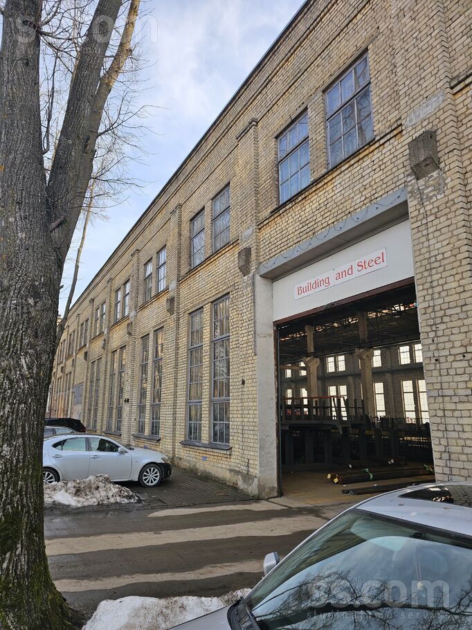 Zemgala gatve, Rīga, Teika — telpa