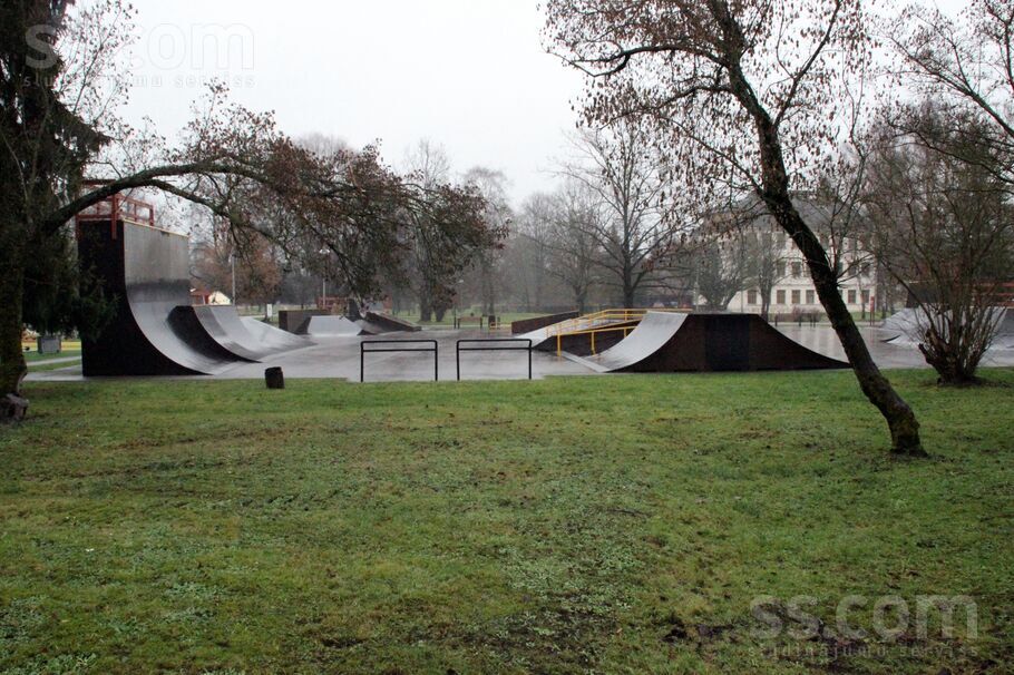 Mālu 3, Kuldīga un raj., Kuldīga — dzivoklis