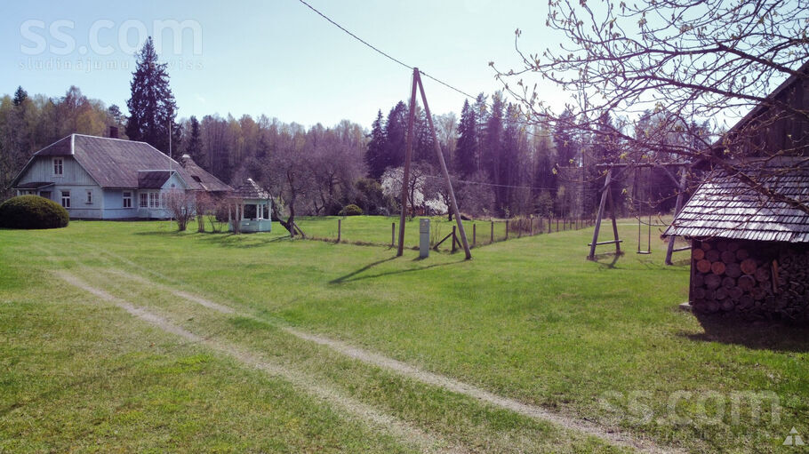 Līčupes, Limbaži un raj., Salacgrīva — zeme