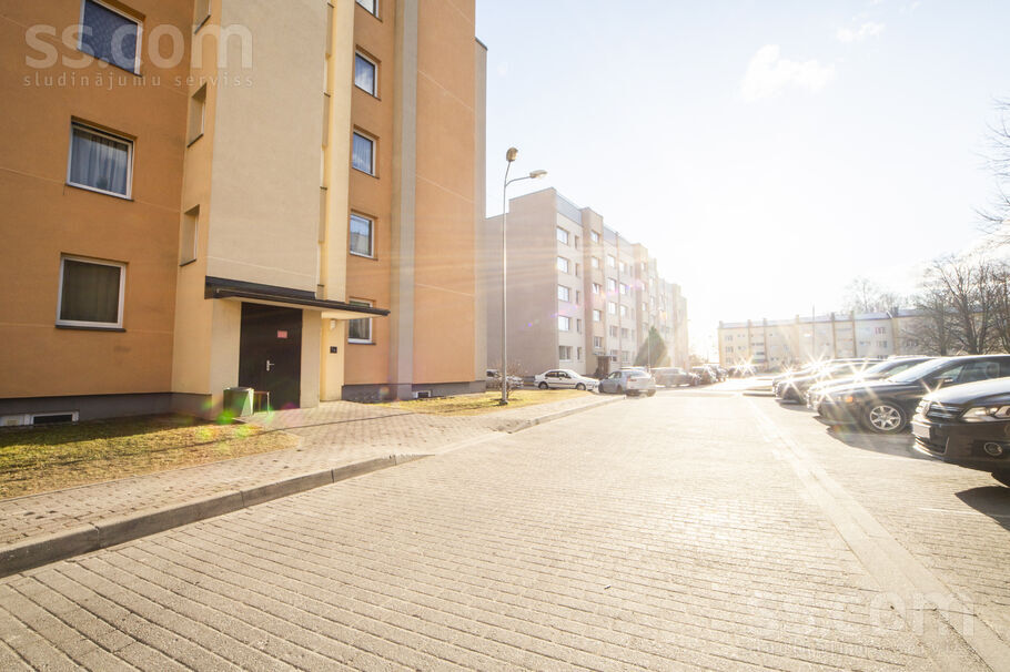 Viestura laukums 7, Viestura laukums, Valmiera un raj., Valmieras pag. — dzivoklis