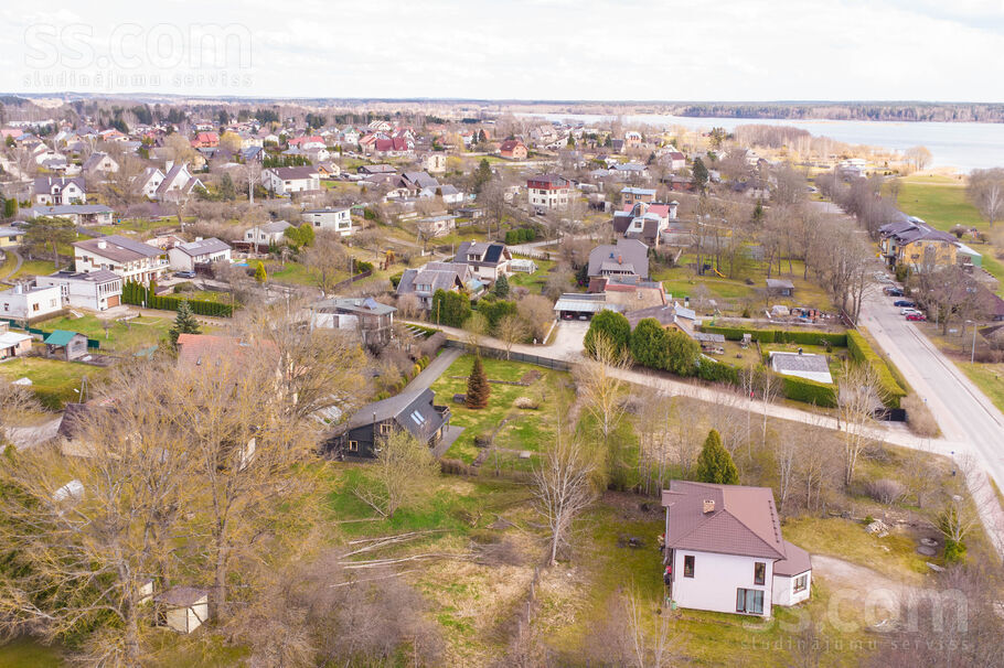 Ievu iela 19, Ogre un raj., Ikšķile — maja