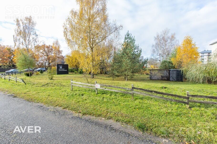 Ūbeļu iela 7, Rīgas rajons, Ādažu nov. — zeme