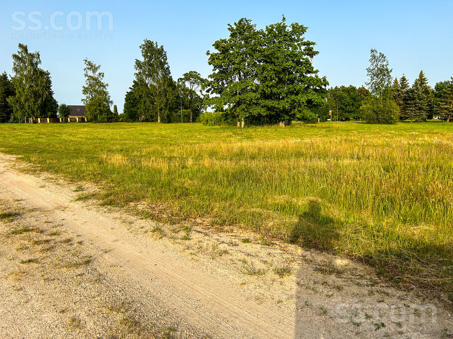 Estrādes iela 1, Mērsrags, Talsi un raj., Mērsraga pag. — zeme