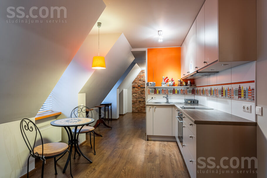 Jāņa sēta 1, Rīga — maja