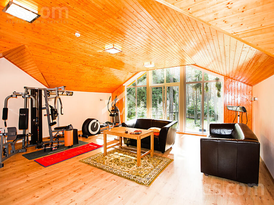 Edinburgas pr. 69, Jūrmala — maja